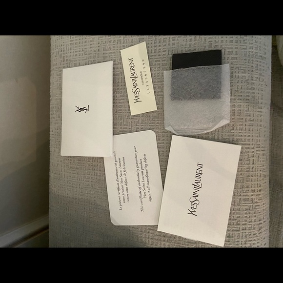 Saint Laurent Caba bag - Picture 11 of 17